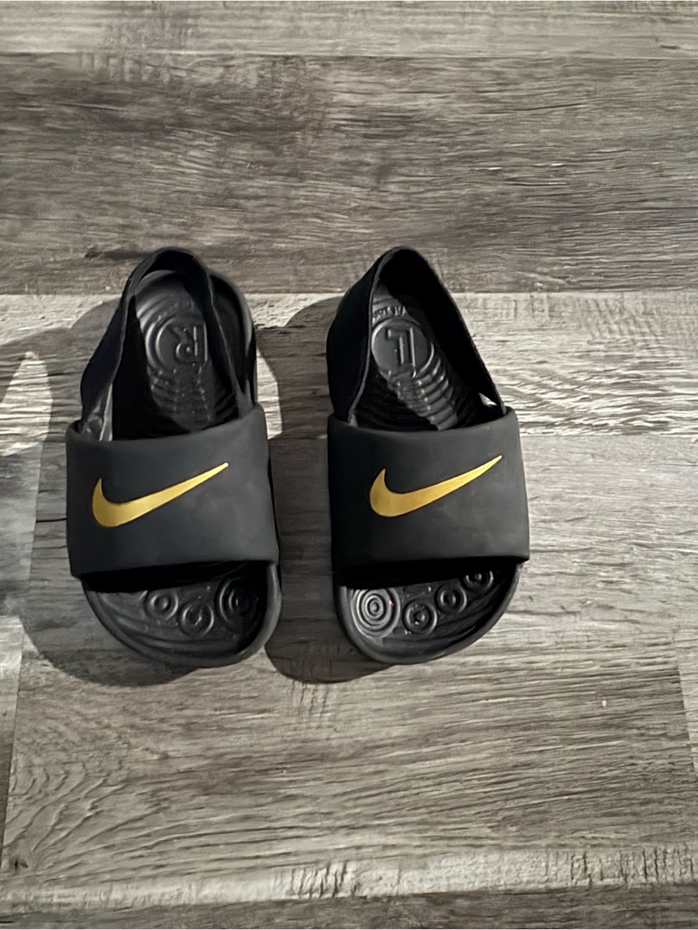 Nike Kids' Black Slide Sandals with Gold Swoosh 7C- New